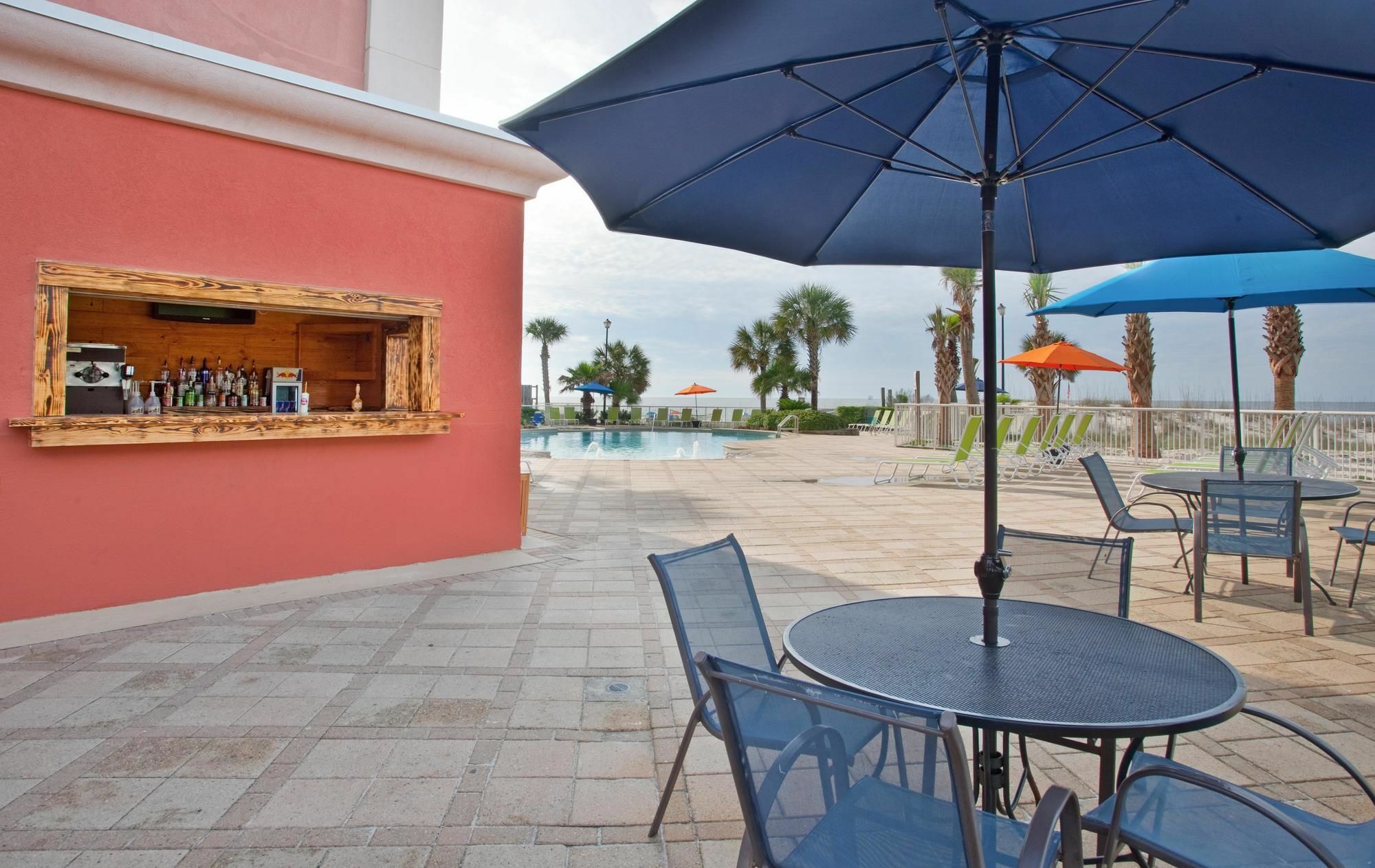 Holiday Inn Express Orange Beach - On The Beach, An Ihg Hotel Экстерьер фото