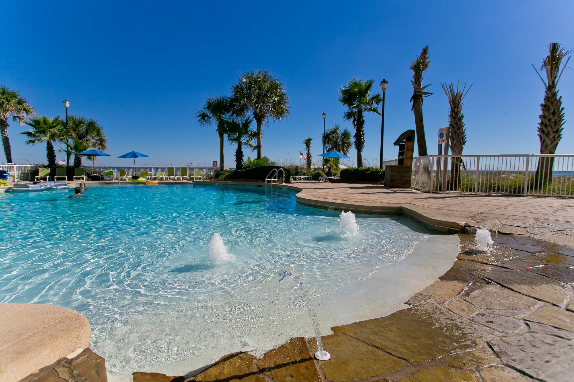 Holiday Inn Express Orange Beach - On The Beach, An Ihg Hotel Экстерьер фото